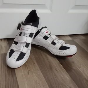 #87.Scattante Torena Road Cycling Women's Shoes. Size: USA:10.5 Cleats